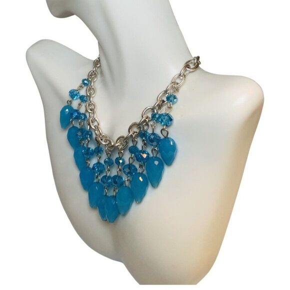Ice Blue Teardrop Faceted Sparkly Rhinestone Silver Tone Vintage Necklace 18” - Picture 6 of 11